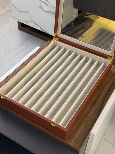 صندوق تخزين جلد فاخر للسبح