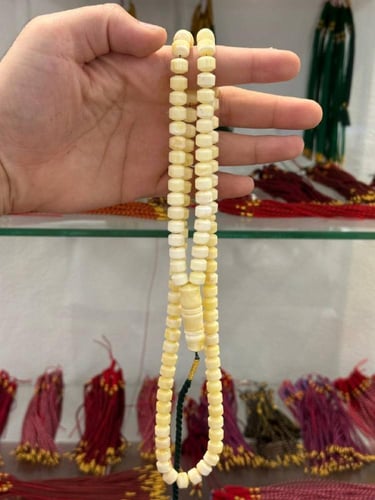 سبحة كهرمان طبيعي مع شهادة