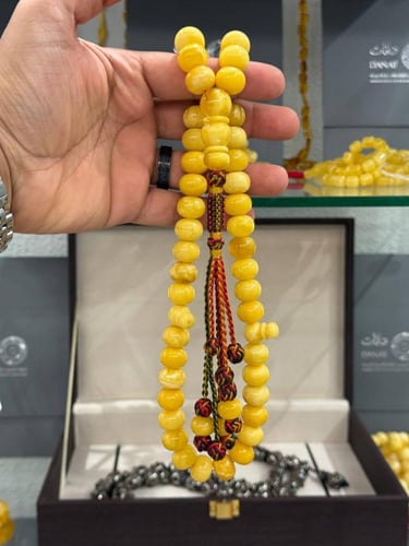 سبحة كهرمان طبيعي قديم