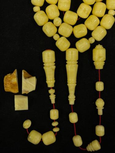 سبحة كهرمان حجر واحد