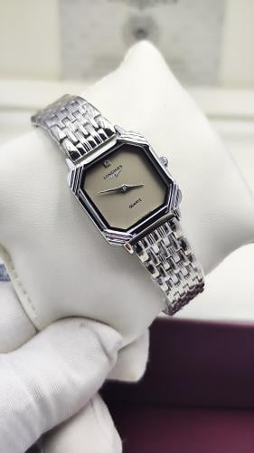 ساعة لونجين نسائي كرت الماركة وعلبة وكامل الملحقات