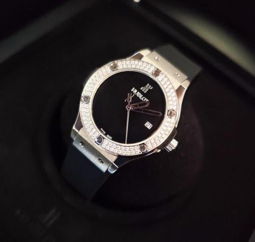 ساعة هوبلت نسائي ماستر كوالتي بطارية مع كامل المحق...