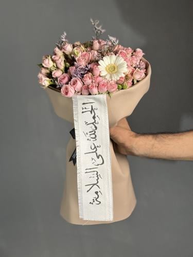 بوكيه ورد طبيعي تهنيئة