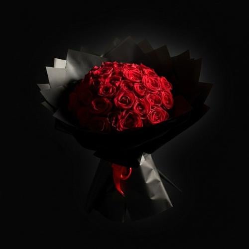 بوكية ورد جوري أحمر فاخرة - باقة ورد جوري أحمر