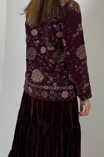 Maharani Velvet Jacket تسليم فوري