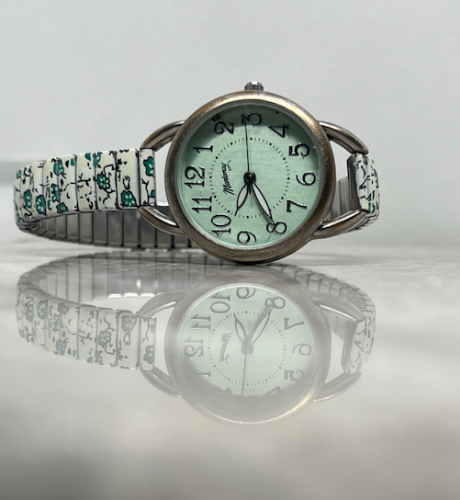 ساعة Debenhams Mantaray