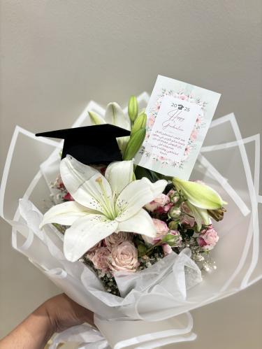 ورد وجلسة بدكير منكير من ركن الرموش