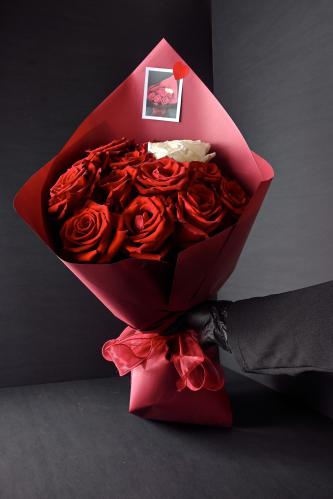 ورد ااحمر في احمر