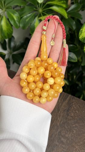 كهرمان طبيعي قديم