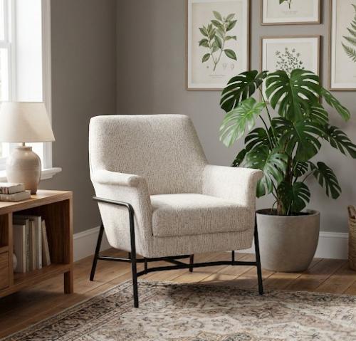 كرسي "إليجانس" المفرد بتصميم مودرن وأرجل معدنية