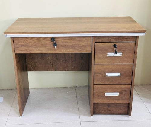 مكتب دراسي مقاس 120 سم