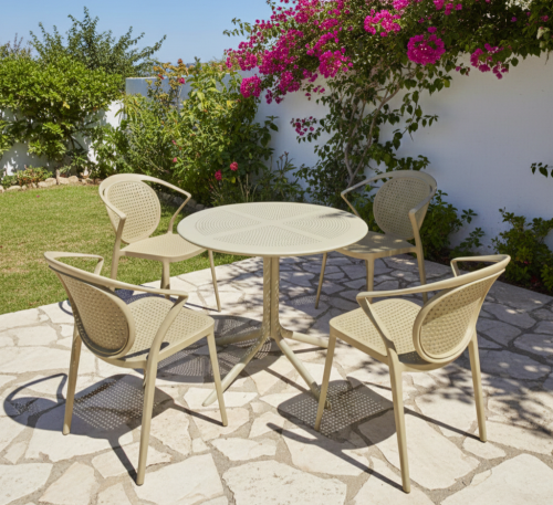 طقم طاولة تقديم خارجية مع 4 كراسي بتصميم عصري (بيج...