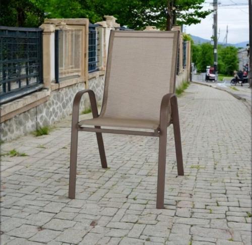 كرسي خارجي شبكي للحدائق لون كوفي