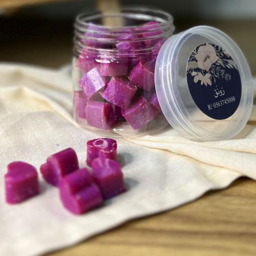 The hearts of the musk infused with the scent of c...