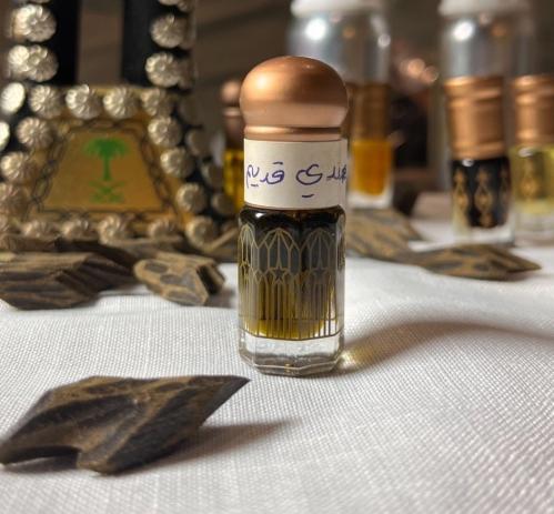 دهن عود هندي نكهة قديمة