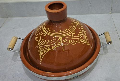 طاجين سيراميك باليد مقاس 30