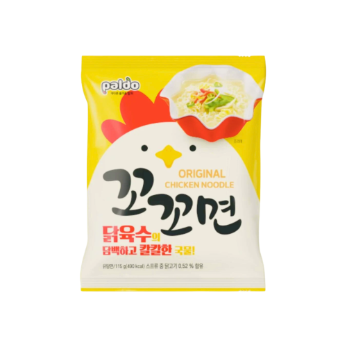 نودلز كوكومين مع حساء الدجاج الصناعي