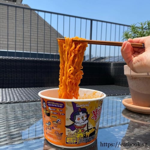 كوب رامن نكهة الكواترو-الاجبان الاربعه