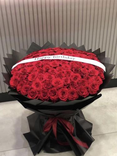 باقة ورد 100 غصن