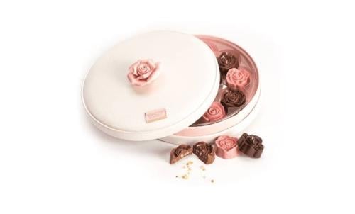 علبة شوكولاتة الوردة 13 حبة