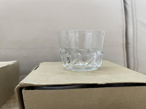 كاسات قديمة نص درزن