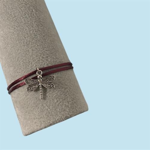 سوار الفراشة المتألقة