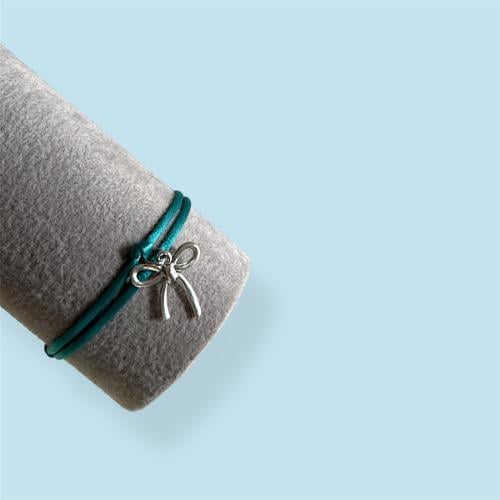 سوار عقدة الفيونكة