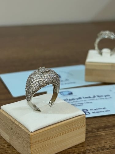 خاتم البريق الفضي