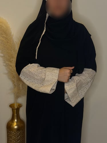 عباية لمسة بيج