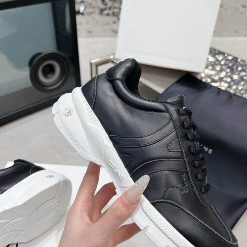حذاء ماركة Celine