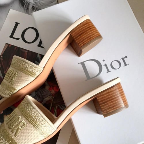 حذاء نسائي ماركة ‏Dior