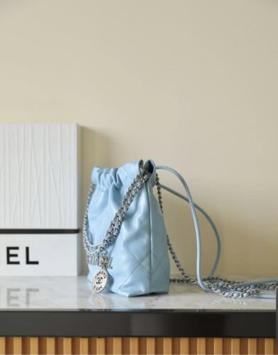 شنطة نسائية ماركة Chanel