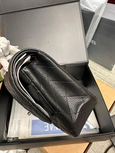 شنطة نسائية ماركة Chanel