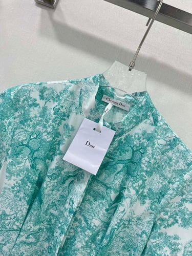 فستان ماركة Dior