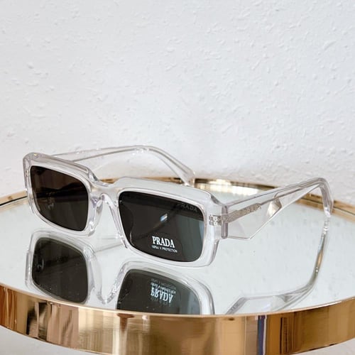 نظاره ماركة ‏Prada