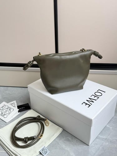 حقيبة نسائية ماركة Loewe