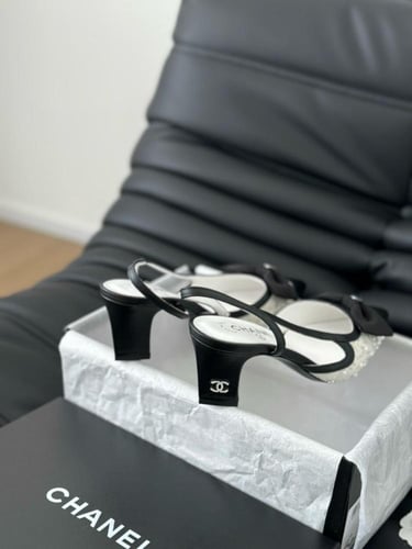 حذاء نسائي ماركة ‏Chanel