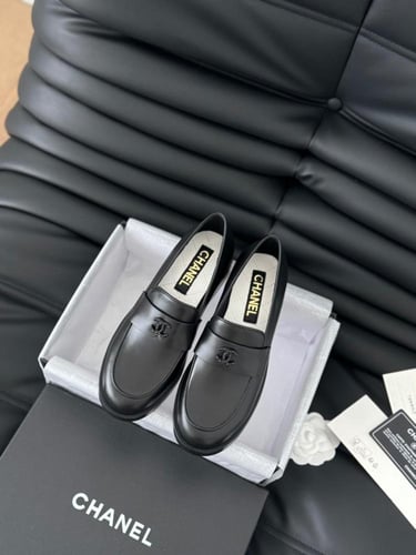 حذاء نسائي ماركة ‏Chanel