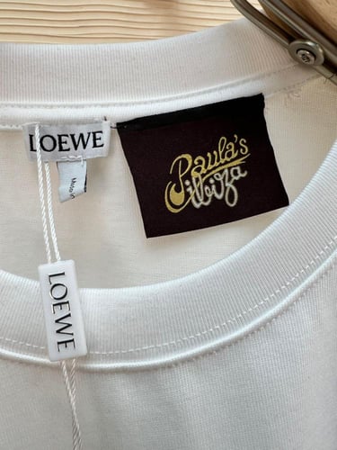 تي شيرت ماركة Loewe