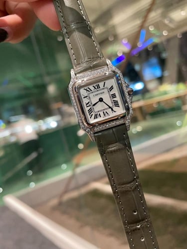 ساعة نسائية ماركة Cartier