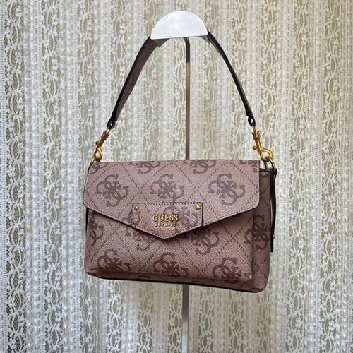 شنطة نسائية ماركة Guess
