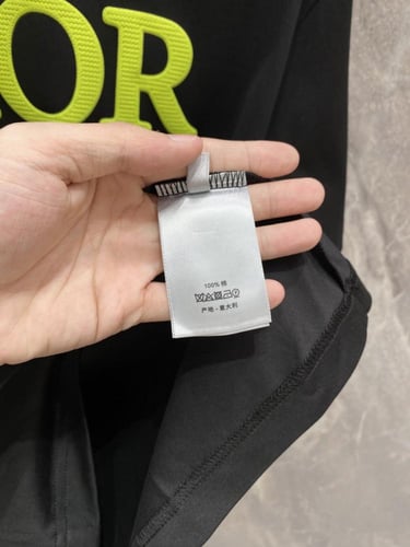 تي شيرت رجالي ماركات متنوعه