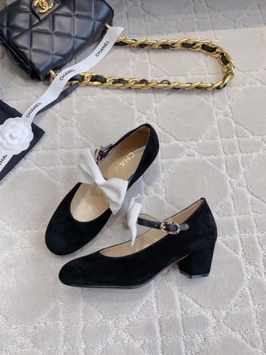حذاء نسائي ماركة ‏Chanel