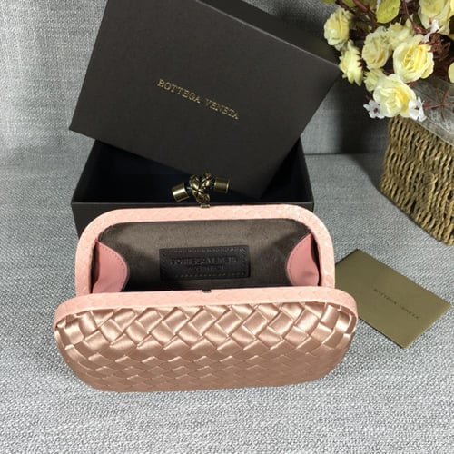 شنطه نسائية ماركة Bottega Veneta