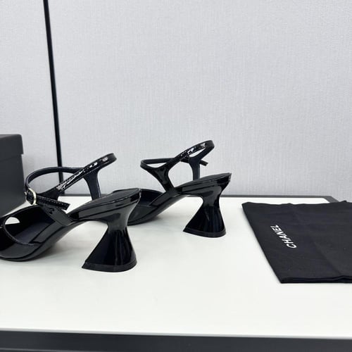 حذاء نسائي ماركة ‏Chanel