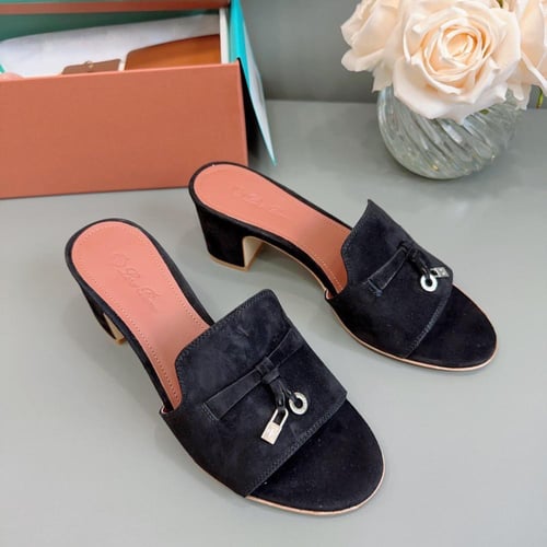 حذاء نسائي ماركة ‏Loro piana
