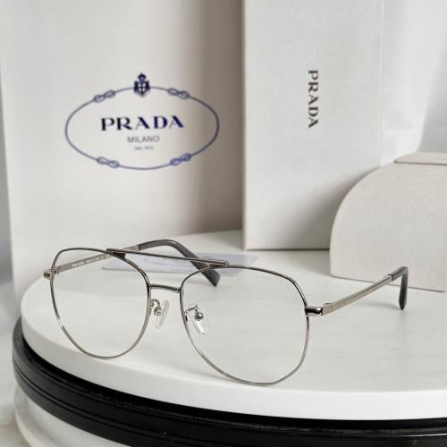 نظاره ماركة ‏Prada