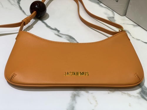 شنطة نسائية ماركة ‏JACQUEMUS