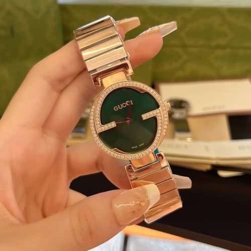 ساعة نسائية ماركة Gucci