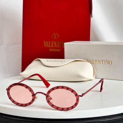 نظاره ماركة ‏Valentino